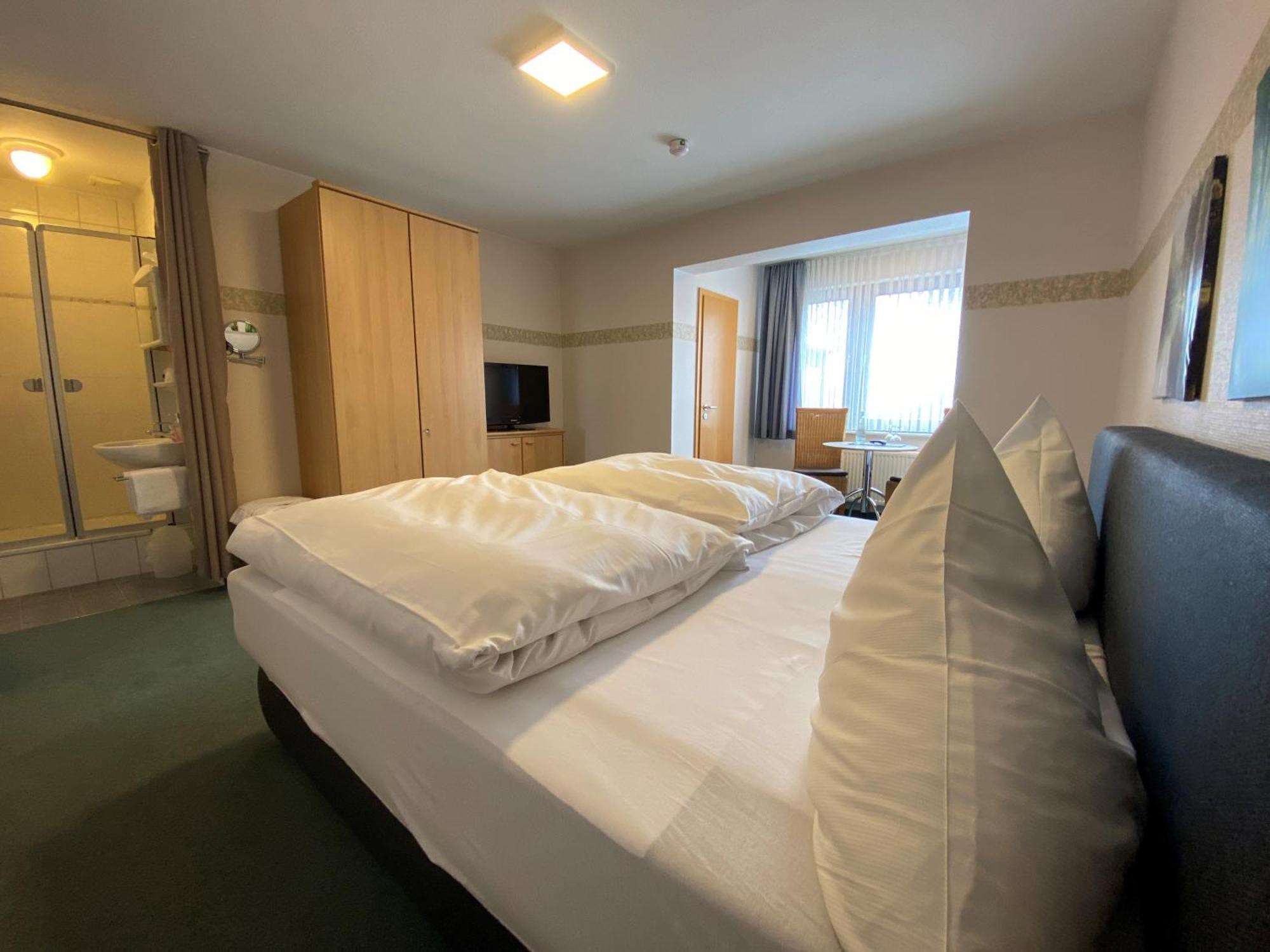 Hotel Roeb Nideggen Oda fotoğraf
