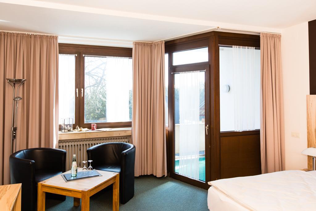 Hotel Roeb Nideggen Oda fotoğraf