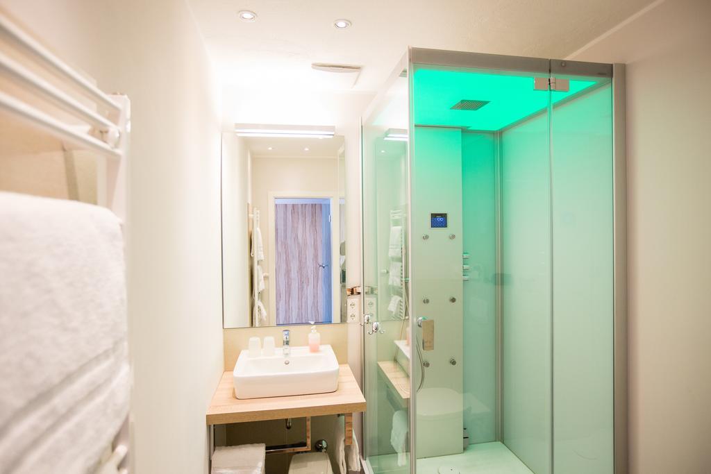 Hotel Roeb Nideggen Oda fotoğraf