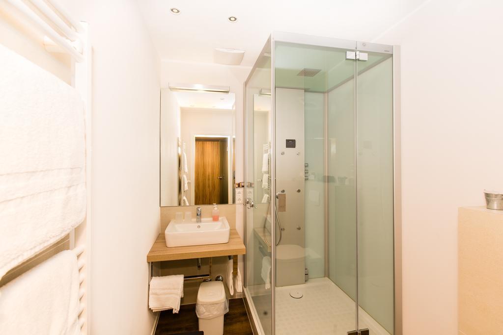 Hotel Roeb Nideggen Oda fotoğraf
