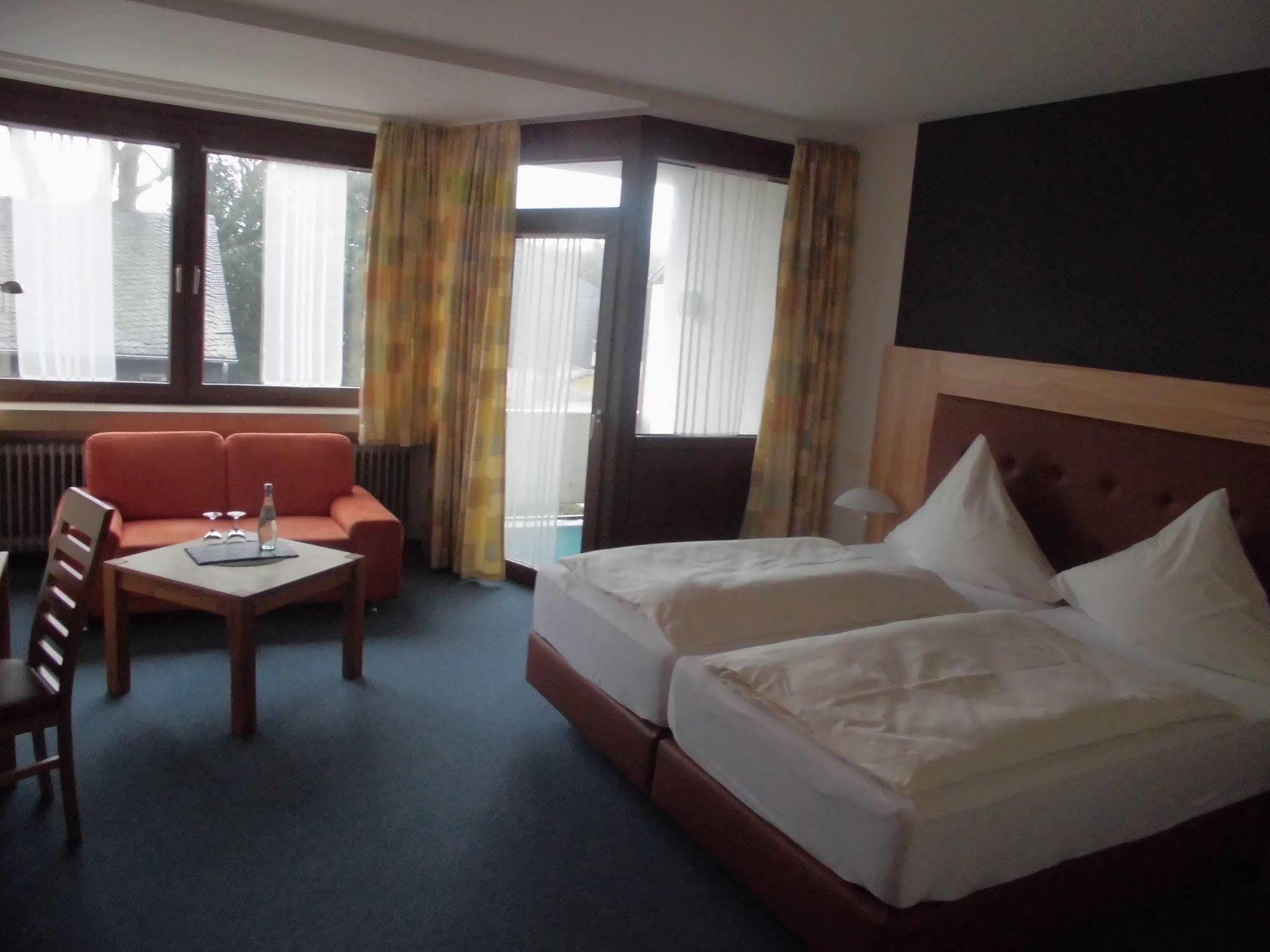 Hotel Roeb Nideggen Dış mekan fotoğraf